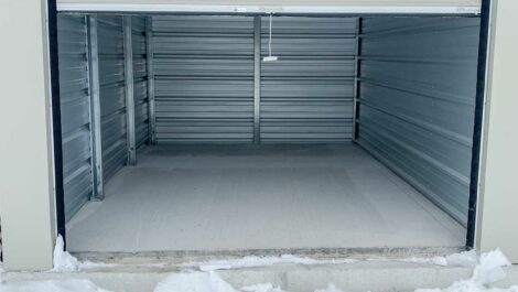 medium storage unit in ALmonte