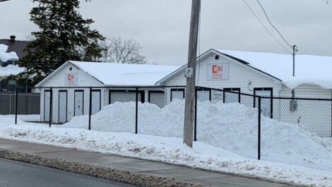 drive up self storage in Almonte