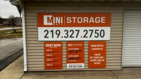 Mini Mall Storage in Cedar Lake