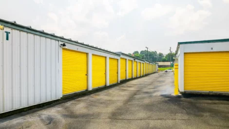 medium storage units in Johnson City
